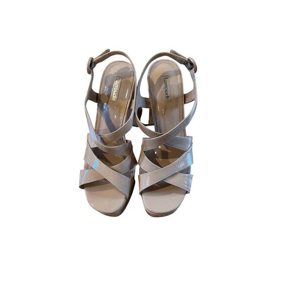 Larroude Bee Platform Sandel in beige patent leather size 9 - Picture 7 of 16